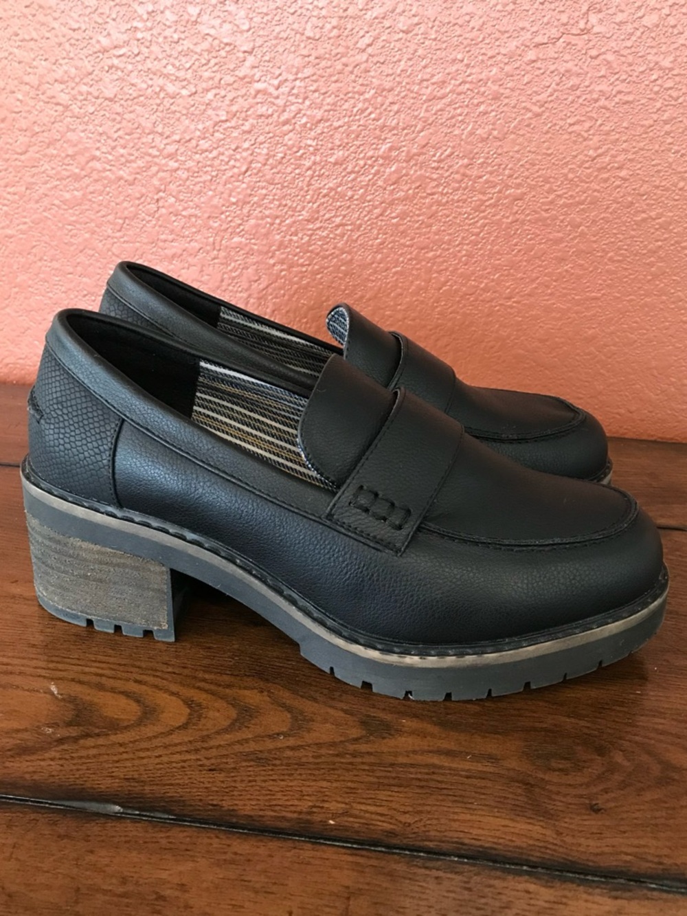 Lane Bryant Women’s 9W Black Lug-Sole Chunky Penny Strap Loafers Shoes in EUC - Picture 5 of 15
